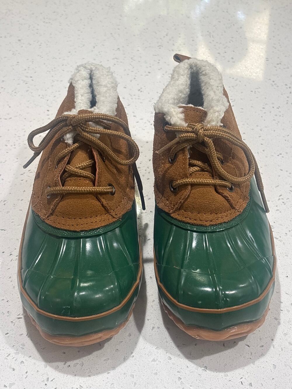 Women’s sz 8 Bass Wet Shoes